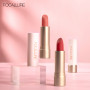 FOCALLURE STAYMAX MATTE LIPSTICK обеспечивает яркий цвет в течение всего дня.