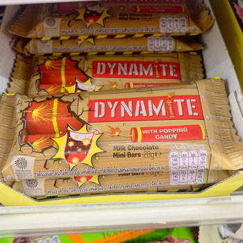 Мини-батончики Dynamite Milk Chocolate Mini Bars 28 г / Dynamite Milk Chocolate Mini Bars Candy 28g