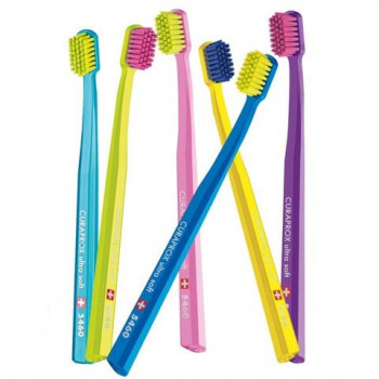 Curaprox Орто Ультрамягкая зубная щетка / Curaprox Ortho Ultra Soft Toothbrush